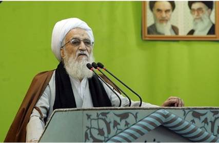 خطيب جمعة طهران: السعودية خائنة للحرمين وليست خادمة لهما