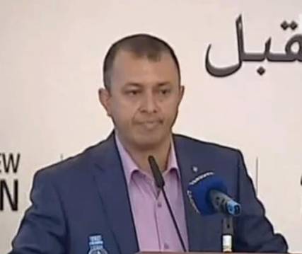 جميل عزالدين يكشف أحداث سقوط التلفزيون وسر بدلته العسكرية وتابعية قناة يمان التي يديرها