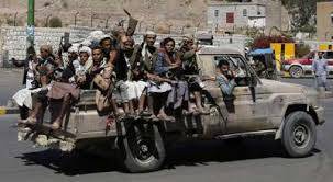 الحوثيون يفرجون عن 3 ناشطين اختطفهم مسلحو الجماعة السبت الماضي في إب