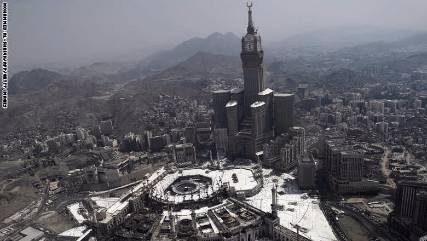 إمام الحرم بخطبة الجمعة: عاصفة الحزم غضبة حليم انطلقت لنصرة الحكيم