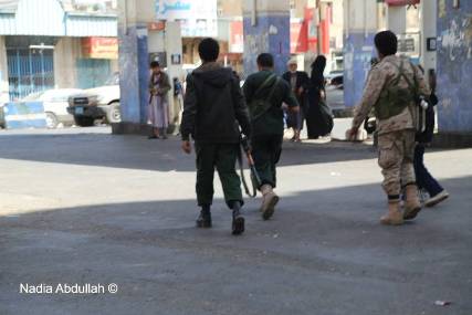 ميليشيات الحوثي تختطف متظاهر في صنعاء وتقتاده إلى مكان مجهول