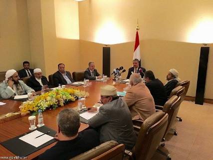 مجلس الوزراء اليمني يثمن مواقف سفراء «التعاون» وجهود ولدالشيخ