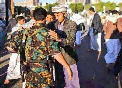 بدأوا بتجنيد شباب جنوبيين في لجانهم .. الحوثيون يسعون لاستنساخ تجربة الحرس الثوري الإيراني