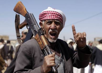 قبائل يمنية تضغط على القاعدة لوقف مواجهتها مع السعودية