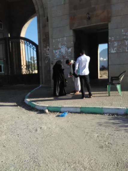 الحوثيون يداهمون قريتين ويعتقلون ناشطين في إب 