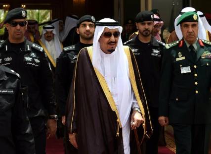 الملك سلمان يصل الفيلا الملكية في جنوب فرنسا لقضاء الإجازة 