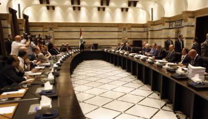 لبنان: اتصالات وتطمينات عربية ودولية لمنع استقالة سلام